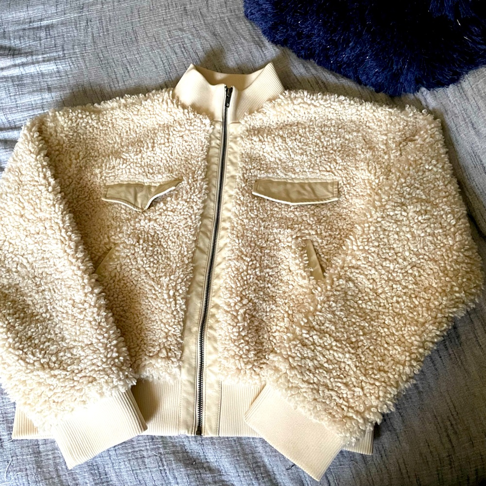 Sherpa like jacket Large